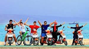 حمل و نقل در قشم: راحتی و دسترسی به جاذبه‌های جزیره